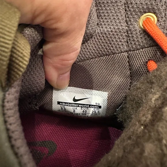 Nike Women's Lace-Up Boots in Olive and Orange - Picture 10 of 10